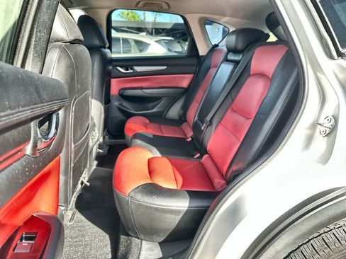 Used 2018 MAZDA CX-5 Touring w/ Preferred Equipment Package FWD image 4