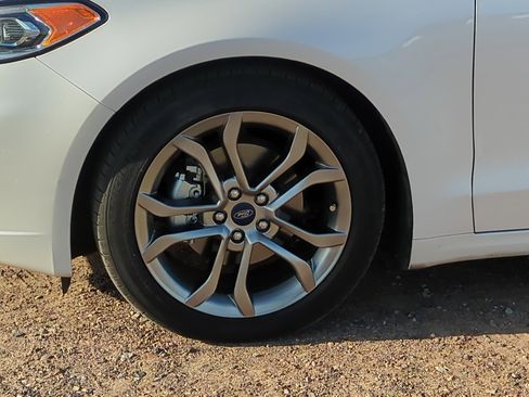 Used 2020 Ford Fusion Titanium image 11