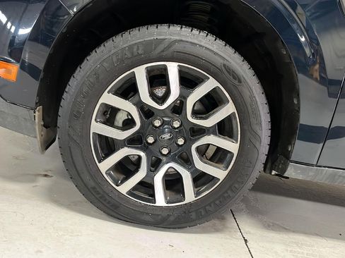 Used 2022 Ford Maverick Lariat w/ Lariat Luxury Package image 25