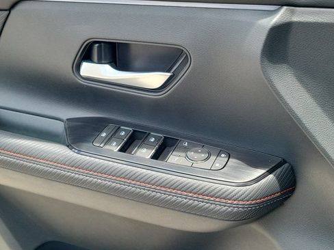 Certified 2026 Nissan Kicks SR FWD image 21