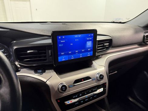 Used 2022 Ford Explorer XLT image 80