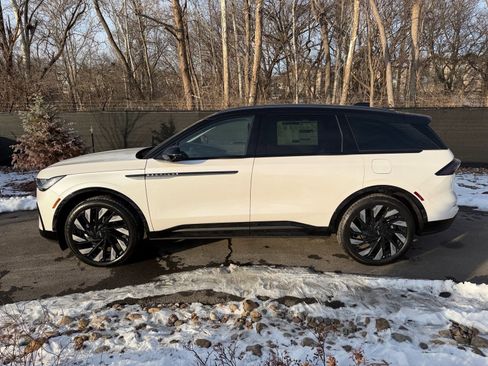 New 2026 Lincoln Nautilus Reserve w/ Jet Appearance Package image 2