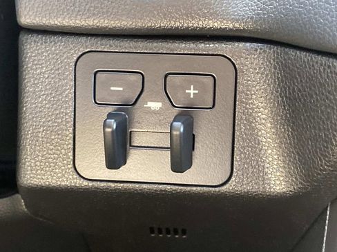 Used 2023 Toyota Tundra Limited image 42