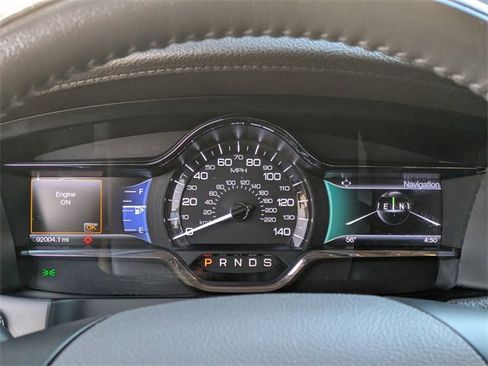 Used 2014 Lincoln MKS image 15