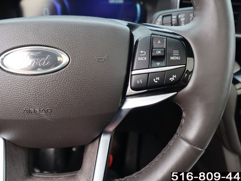 Used 2023 Ford Explorer Platinum w/ Technology Package image 23