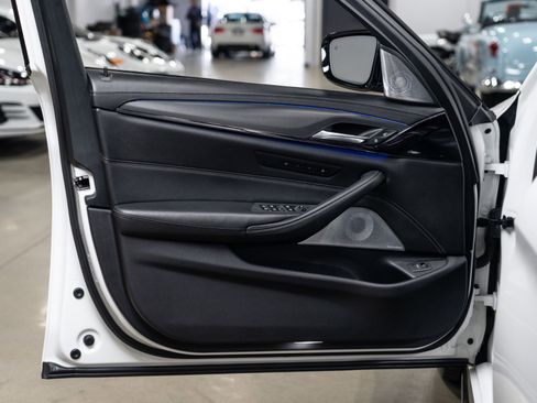 Used 2019 BMW M5 w/ Executive Package image 43