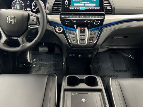 New 2026 Honda Odyssey Touring image 12