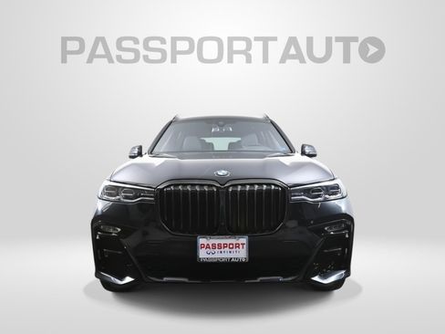 Used 2022 BMW X7 xDrive40i w/ M Sport Package image 2