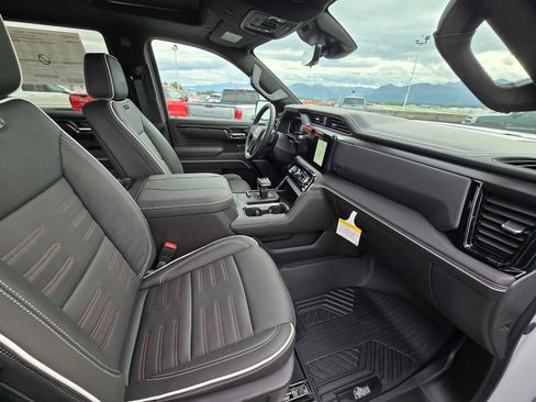 New 2024 GMC Sierra 1500 AT4X w/ AT4X AEV Edition image 13