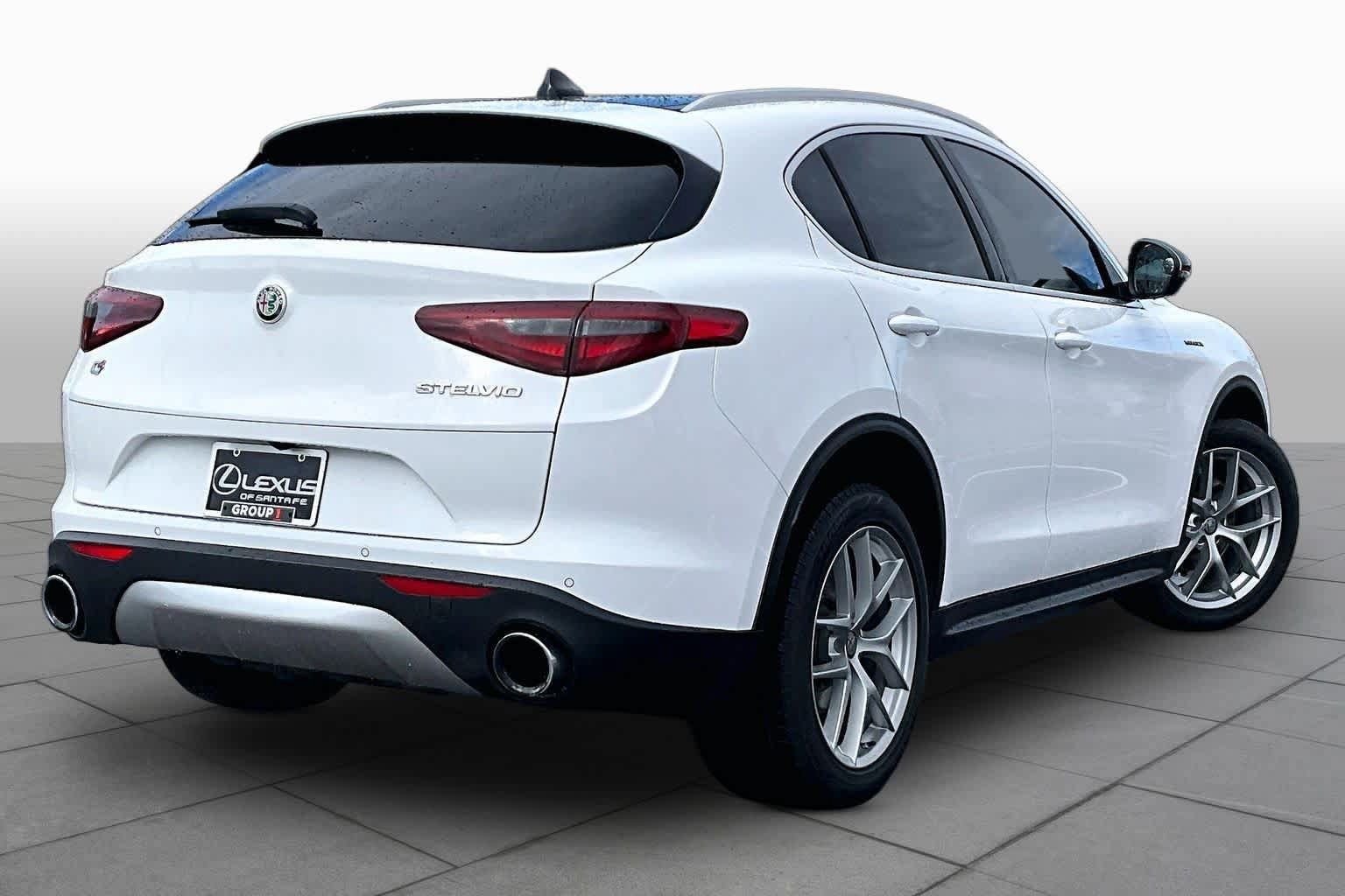 Used 2018 Alfa Romeo Stelvio AWD w/ Cold Weather Package image 13