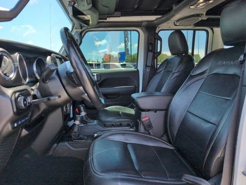 Used 2023 Jeep Wrangler Unlimited Sahara w/ Cold Weather Group AWD/4WD image 13