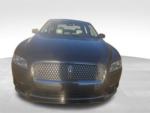 Used 2017 Lincoln Continental Select w/ Climate Package image 2