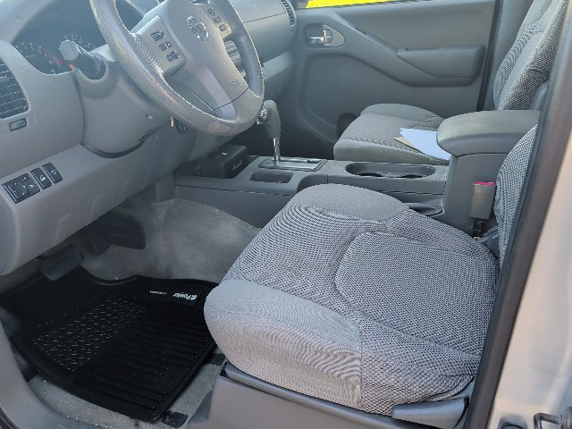 Used 2014 Nissan Frontier SV AWD/4WD image 9