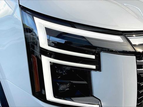 New 2026 Nissan Armada SV image 18