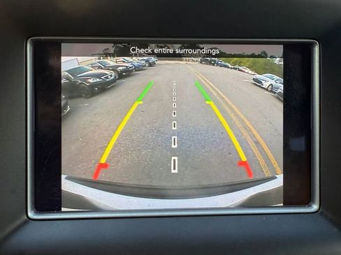 Used 2019 Jeep Grand Cherokee Laredo RWD image 26