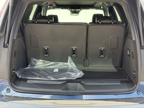 New 2026 Cadillac Escalade Luxury AWD/4WD image 9