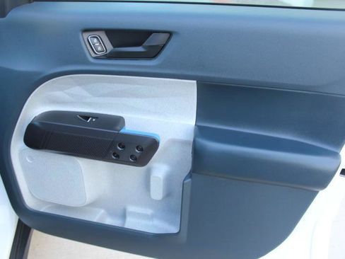Used 2025 Ford Maverick XLT FWD image 23