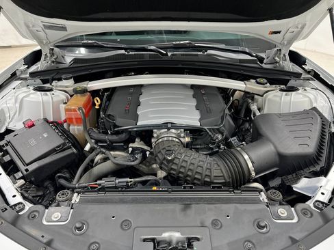 Used 2021 Chevrolet Camaro LT RWD image 27