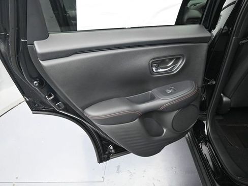 Used 2025 Honda HR-V Sport image 27
