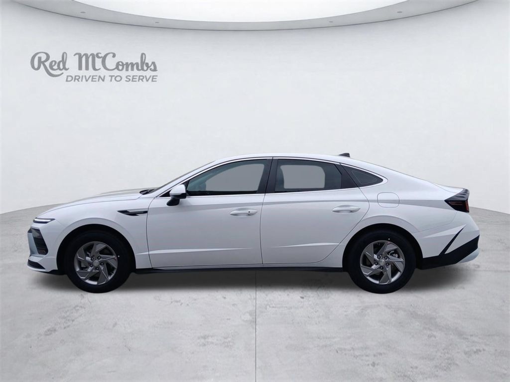 New 2026 Hyundai Sonata SE FWD image 2