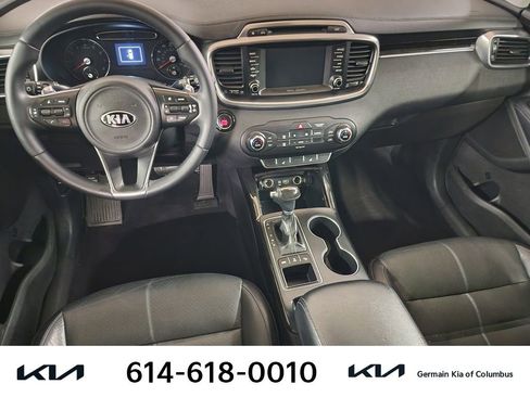 Used 2017 Kia Sorento EX image 17