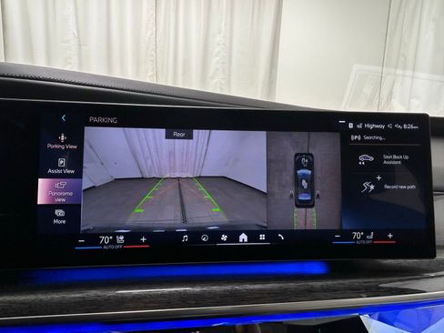 Used 2023 BMW 760i xDrive image 18