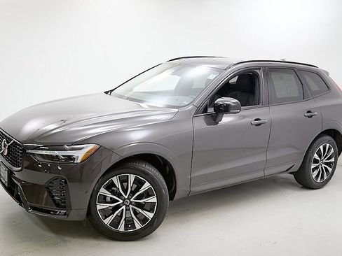 Certified 2023 Volvo XC60 B5 Plus w/ Climate Package image 3