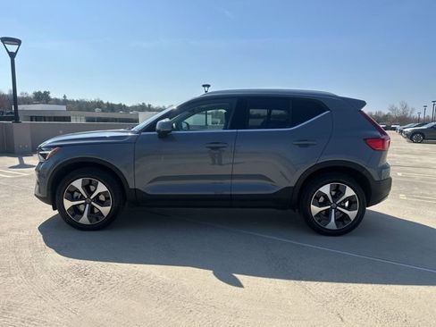 Certified 2023 Volvo XC40 B5 Ultimate w/ Climate Package AWD/4WD image 5