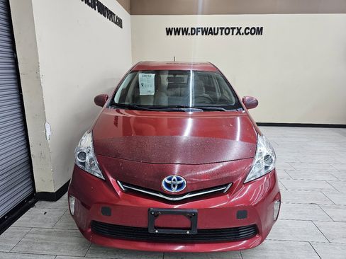 Used 2012 Toyota Prius V Two image 3