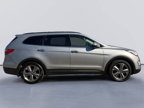 Used 2015 Hyundai Santa Fe Limited w/ Option Group 04 AWD/4WD image 2