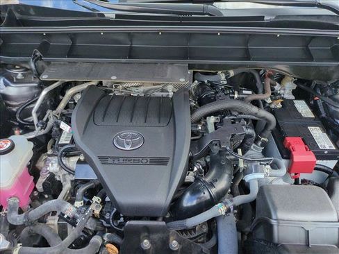 Used 2023 Toyota Highlander L FWD image 22
