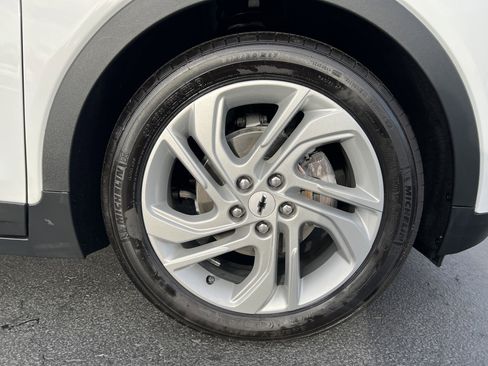 Used 2023 Chevrolet Bolt LT w/ Driver Confidence Package image 10