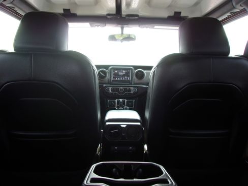Used 2021 Jeep Wrangler Sport image 16