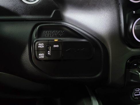 Used 2022 RAM 2500 Big Horn w/ Level C Equiment Group AWD/4WD image 26