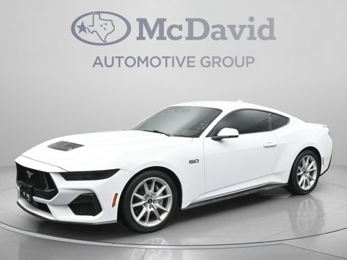 Used 2025 Ford Mustang GT Premium RWD image 1