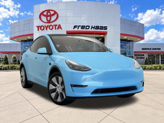 Used 2023 Tesla Model Y Long Range AWD/4WD image 1