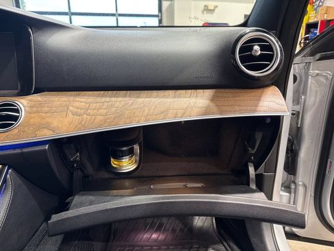 Used 2017 Mercedes-Benz E 400 4MATIC Wagon image 73