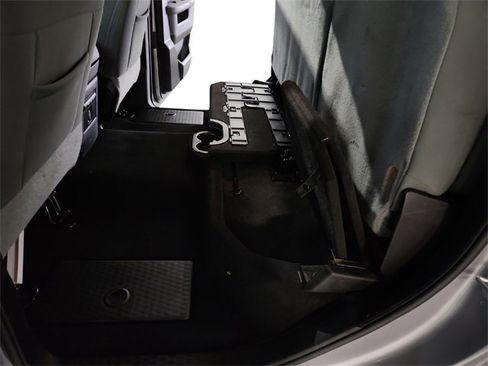 Used 2020 RAM 1500 Classic SLT w/ Luxury Group image 34