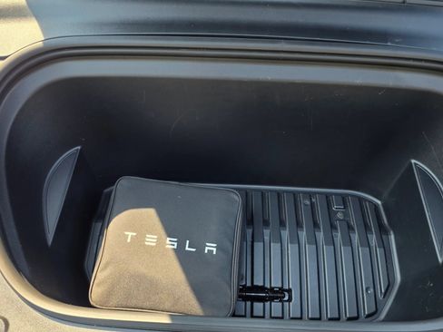 Used 2024 Tesla Model Y Long Range AWD/4WD image 20