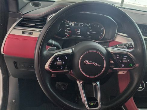 Used 2023 Jaguar F-PACE R-Dynamic S image 14