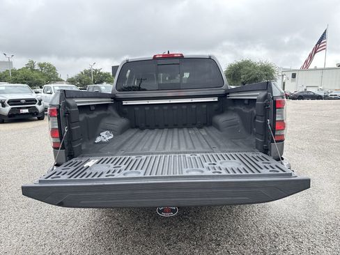 Used 2024 Nissan Frontier SV w/ SV Convenience Package RWD image 20