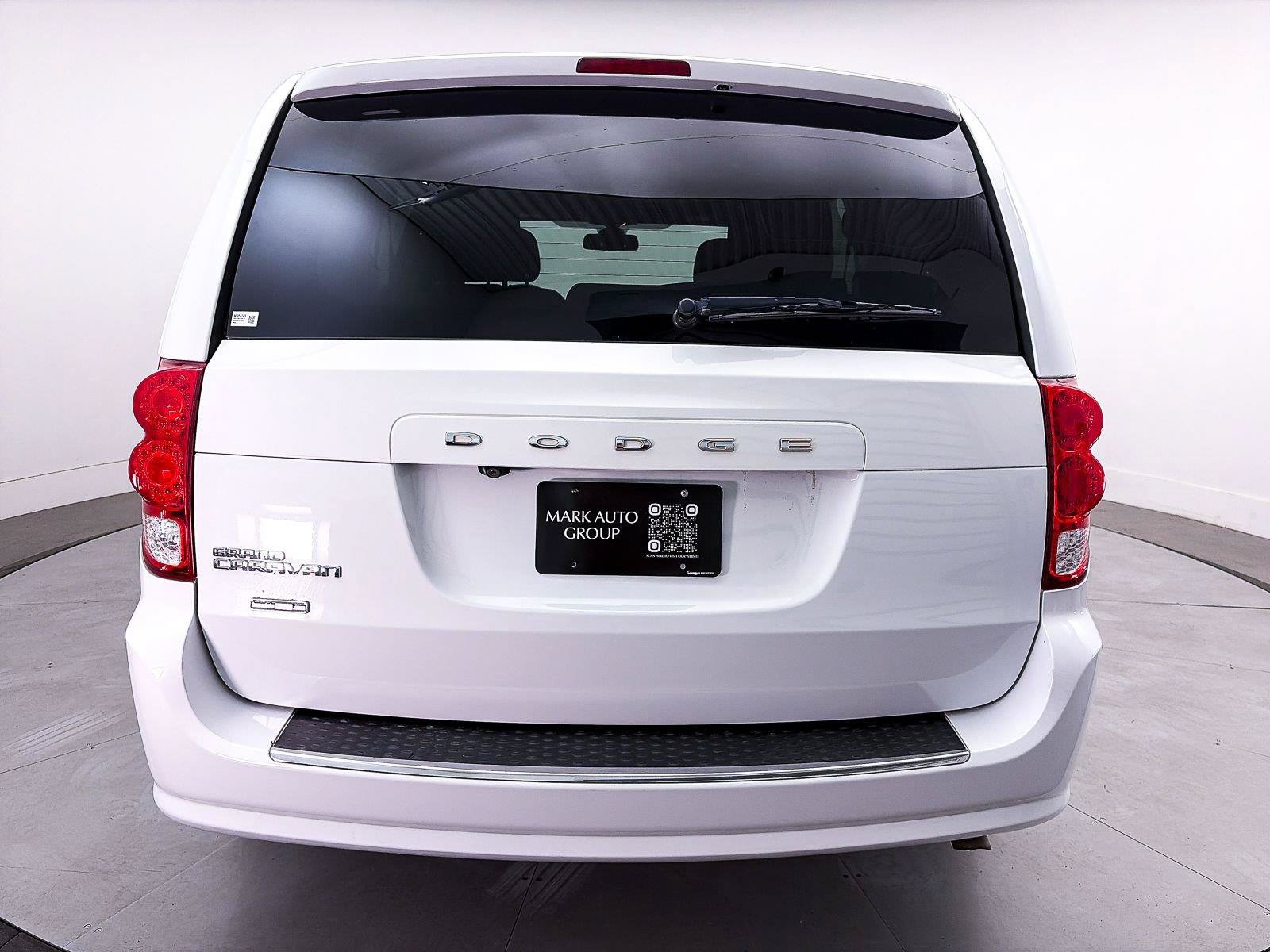 Used 2020 Dodge Grand Caravan SE FWD image 7