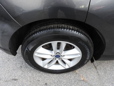 Used 2018 Ford Edge SEL w/ Equipment Group 201A image 16