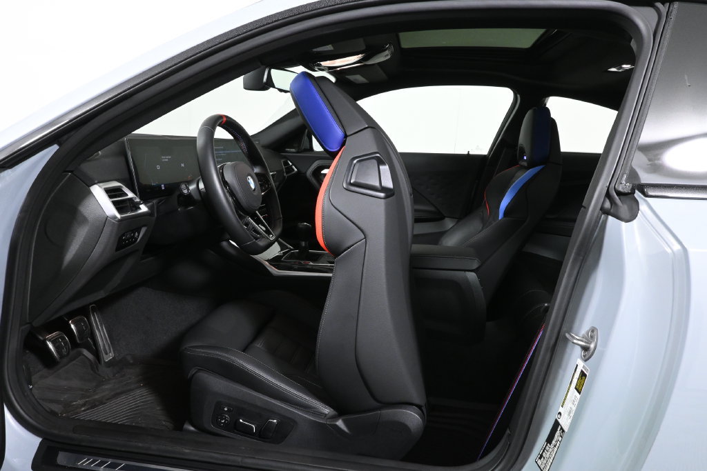 Used 2026 BMW M2 w/ Lighting Package RWD image 6
