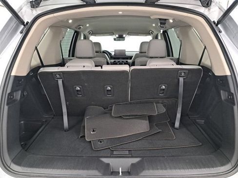 Certified 2024 Honda Pilot EX-L image 9