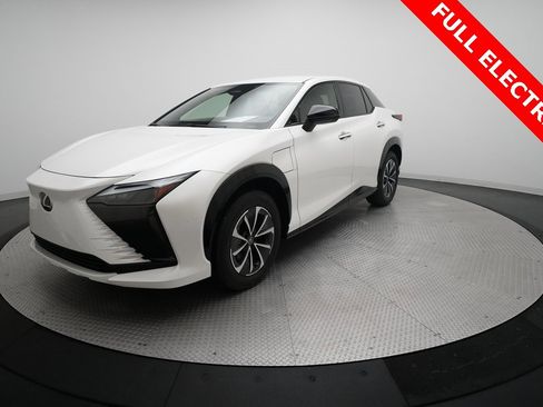 Used 2025 Lexus RZ 300e image 1