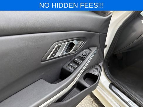 Used 2022 BMW 330i Sedan w/ Convenience Package RWD image 9