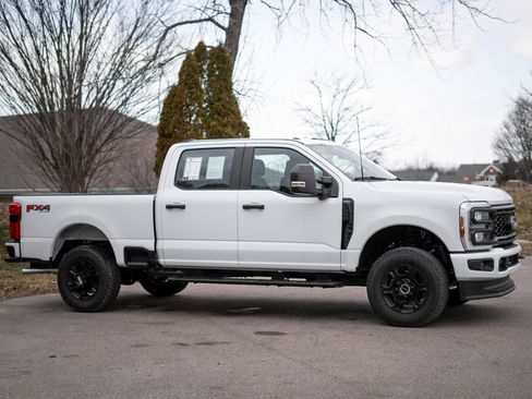 Used 2025 Ford F250 XL w/ STX Appearance Package image 4