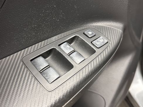 Used 2019 Mitsubishi Eclipse Cross ES image 11