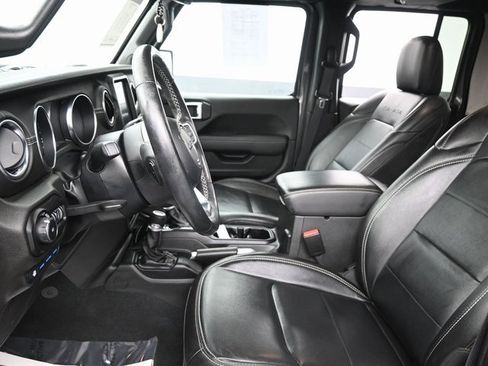 Used 2022 Jeep Wrangler Unlimited Sahara w/ Cold Weather Group image 25